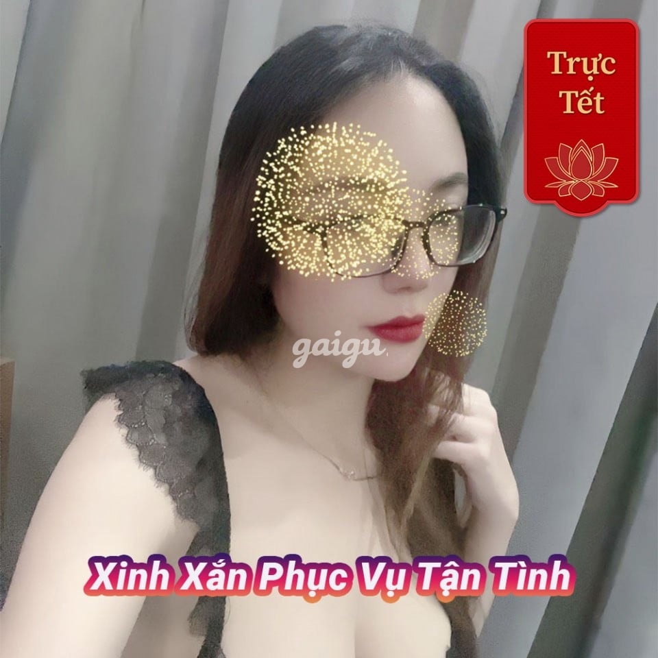 Gái Dâm Hoài Thương – Vú To, Mông Mẩy, Làm Tình Cực Phê