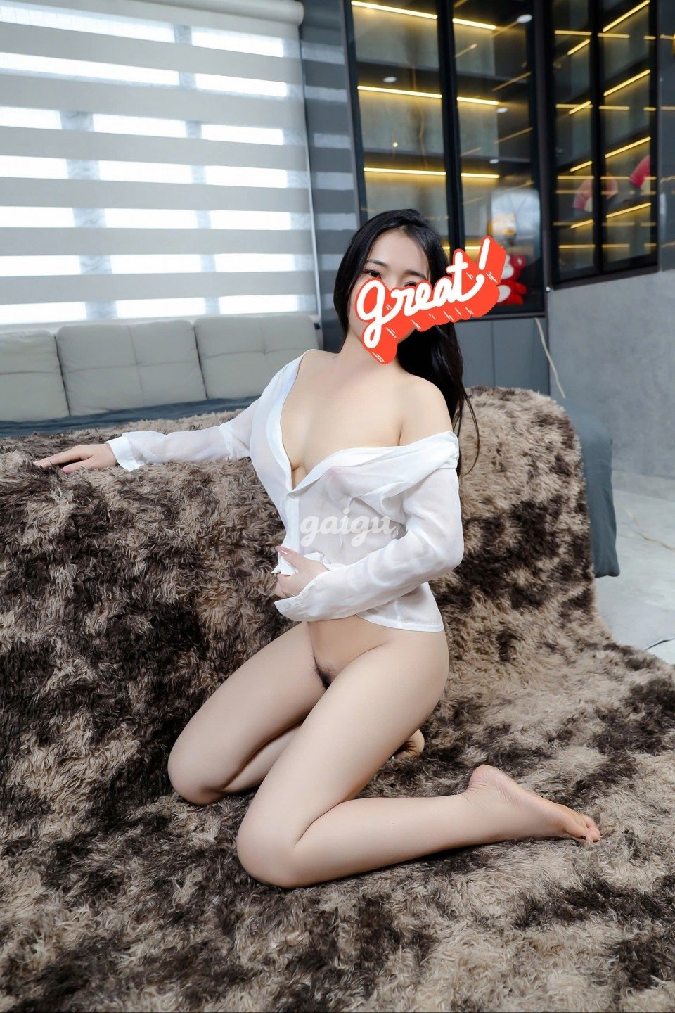 Hoa Hường❤ em gái lần đầu đi làm