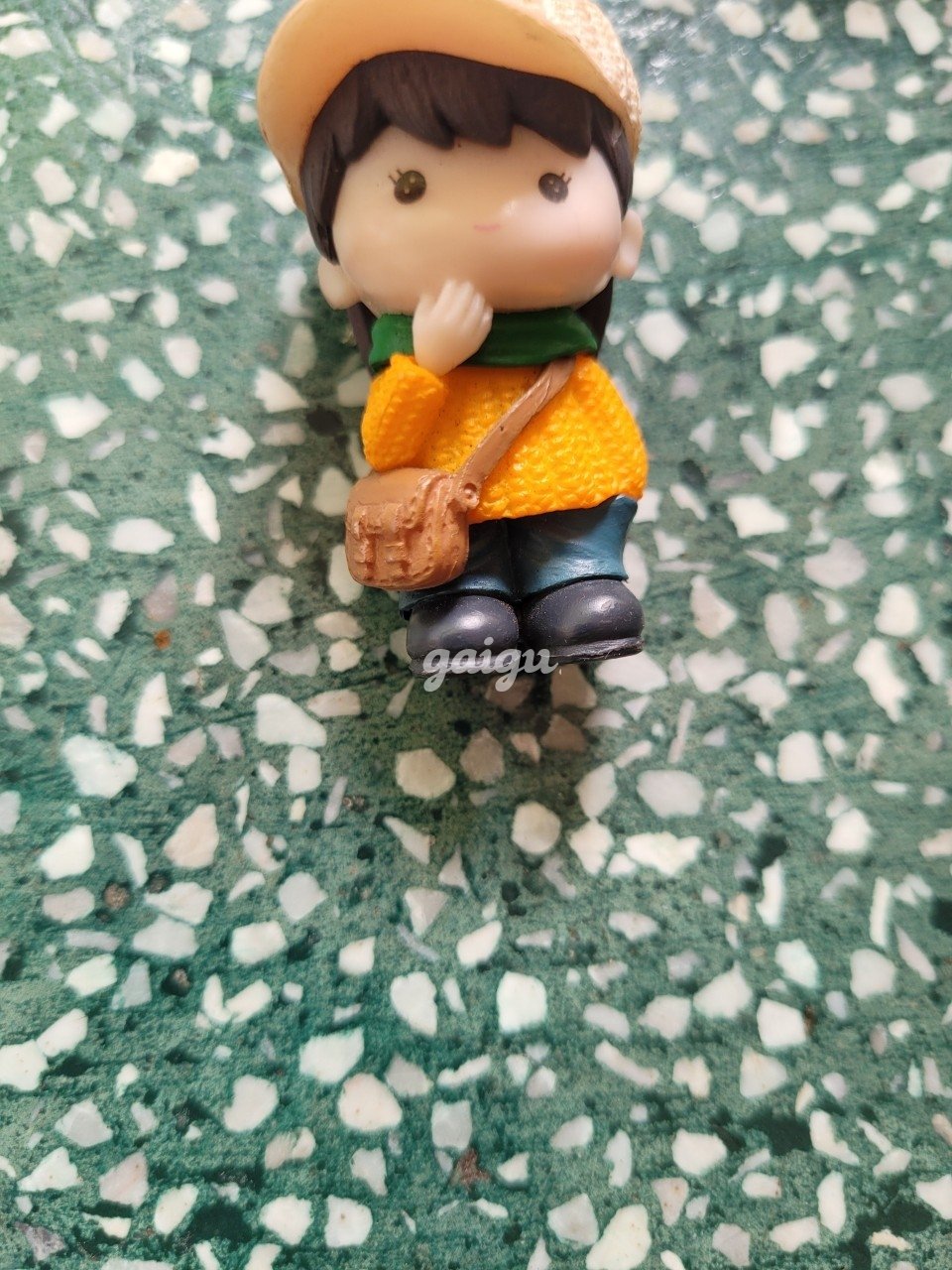 Li Sa em gái quê mặt xinh dáng chuẫn gặp là ghiền.